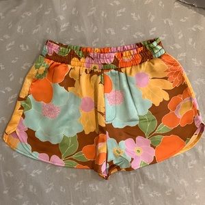 Super silky floral shorts